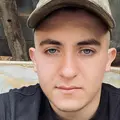 Артём из Новоайдара, мне 23, познакомлюсь на одну ночь