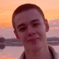 Роман из Энгельса, мне 19, познакомлюсь для секса на одну ночь