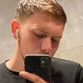 Я Лорик, 23, из Санкт-Петербурга, ищу знакомство для постоянных отношений