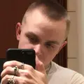 Я Даниил, 25, из Екатеринбурга, ищу знакомства без обязательств