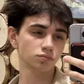 Александр из Париж, мне 23, познакомлюсь для приятного времяпровождения