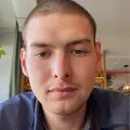 Я Динис, 19, из Уфы, ищу знакомство для постоянных отношений