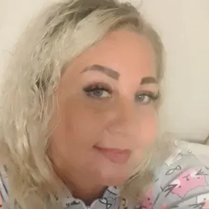 Я Елена, 29, из Чайковского, ищу знакомства на одну ночь