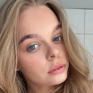 Я Анна, 21, знакомлюсь для вирта в Кондопоге