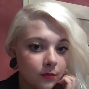Я Сабина, 18, знакомлюсь для виртуального секса в Чишмах
