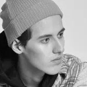 Я Григорий, 24, знакомлюсь для вирт в Канске