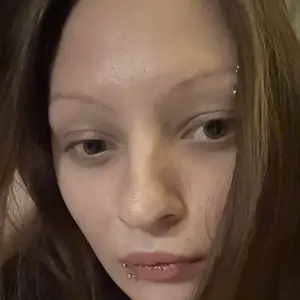 Я Алиса, 20, из Санкт-Петербурга, ищу знакомство для вирта