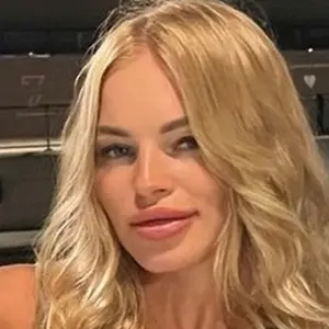 Я София, 33, знакомлюсь для совместных путешествий в Владивостоке