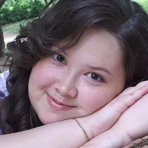 Кристина из Кирова, мне 25, познакомлюсь для приятного времяпровождения
