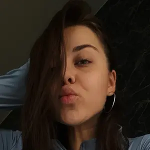 Я Мари, 27, из Санкт-Петербурга, ищу знакомство для общения