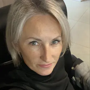 Екатерина из Екатеринбурга, ищу на сайте приятное времяпровождение