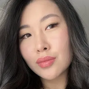 Я Лена, 24, из Хабаровска, ищу знакомства без обязательств