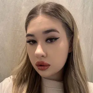 Я Ксю, 22, из Санкт-Петербурга, ищу знакомство для общения