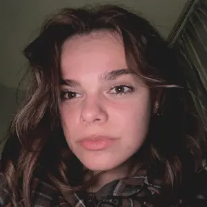 Я Алиса, 19, из Пушкина, ищу знакомство для приятного времяпровождения