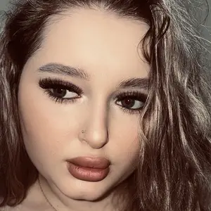 Я Искра, 19, из Красноярска, ищу знакомство для вирта