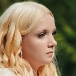 Алиса из Санкт-Петербурга, мне 19, познакомлюсь для вирта