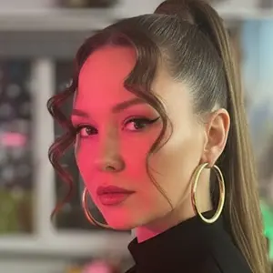 Я Мия, 34, из Краснодара, ищу знакомство для постоянных отношений