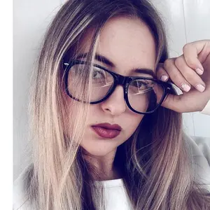 Я Ангелинка, 28, из Саяногорска, ищу знакомства на одну ночь