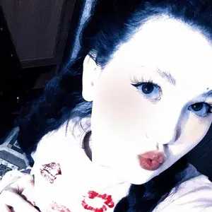 Я Анастасия, 18, из Перми, ищу знакомство для вирт