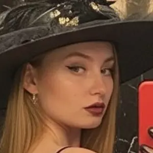 Алиса из Казани, мне 22, познакомлюсь без обязательств