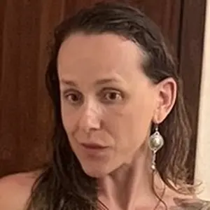 Я Анна, 33, из Уфы, ищу знакомство для открытые отношения