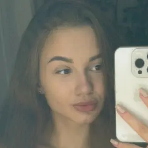 Милана из Екатеринбурга, ищу на сайте приятное времяпровождение