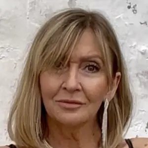 Мари из Новосибирска, мне 61, познакомлюсь для открытые отношения