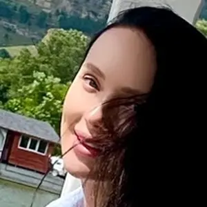Eva из Пятигорска, ищу на сайте регулярный секс
