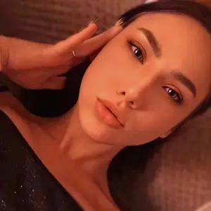 Я Алёна, 20, из Ярославля, ищу знакомство для виртуального секса