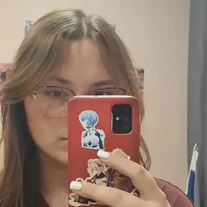 Елена из Щелково, мне 18, познакомлюсь для виртуального секса