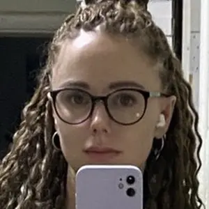 Карина из Уфы, мне 32, познакомлюсь для общения