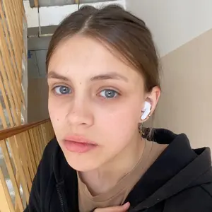 Амалия из Омска, мне 23, познакомлюсь для вирта
