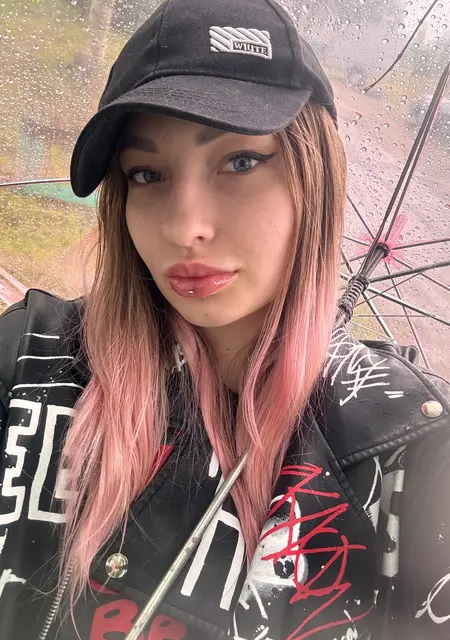 Я Алина, 23, знакомлюсь без обязательств в Мурманске