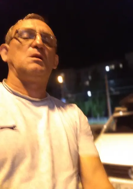 Игорь из Брянска, ищу на сайте знакомства на одну ночь