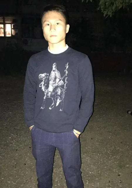 Я Charles, 24, знакомлюсь на одну ночь в Москве