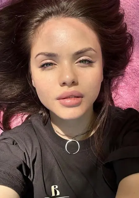 Я Алина, 23, знакомлюсь для постоянных отношений в Анапе