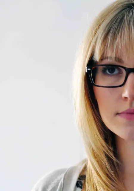 Елена из Рязани, ищу на сайте постоянные отношения