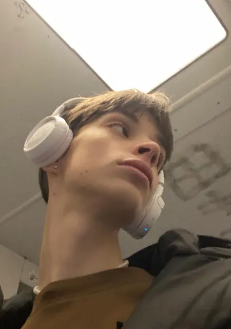 Dima из Нальчика, мне 21, познакомлюсь для дружбы