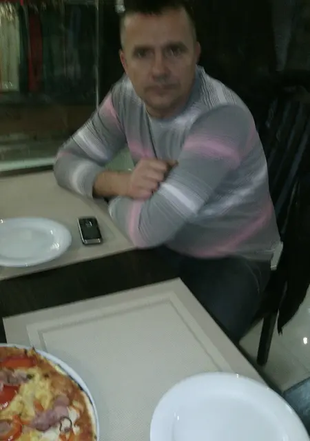 Миша из Ужгорода, мне 49, познакомлюсь без обязательств