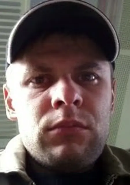 Андрей из Ломоносова, мне 45, познакомлюсь на одну ночь