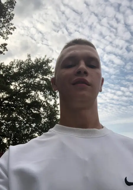 Илья из Балашихи, ищу на сайте знакомства без обязательств