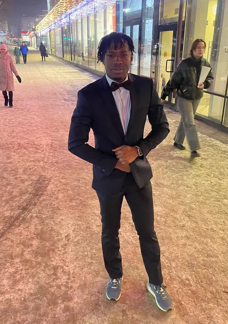 Атур из Томска, мне 30, познакомлюсь для открытые отношения