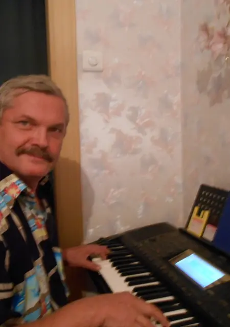 Я Александр, 70, из Ростова-на-Дону, ищу знакомство для приятного времяпровождения