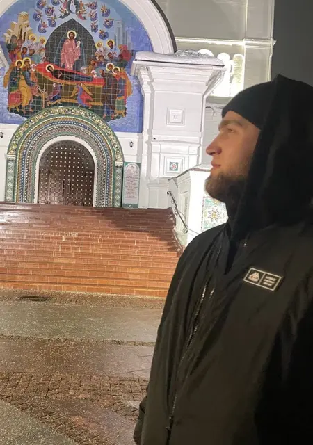 Я Игорь, 21, из Красных Ткачей, ищу знакомства без обязательств