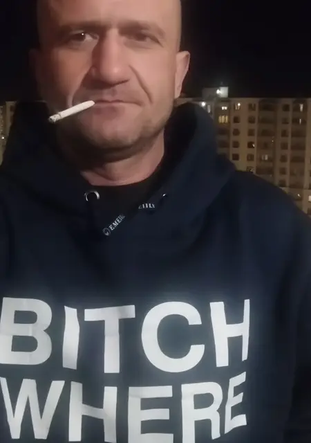 Я Артем, 43, знакомлюсь для общения в Калуге