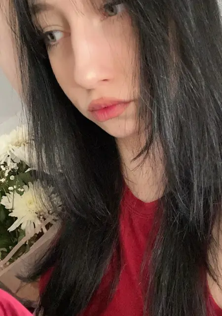 Алина из Екатеринбурга, мне 19, познакомлюсь для постоянных отношений