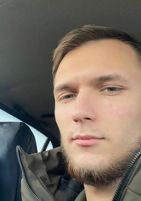 Я Максим, 26, из Азова, ищу знакомство для приятного времяпровождения