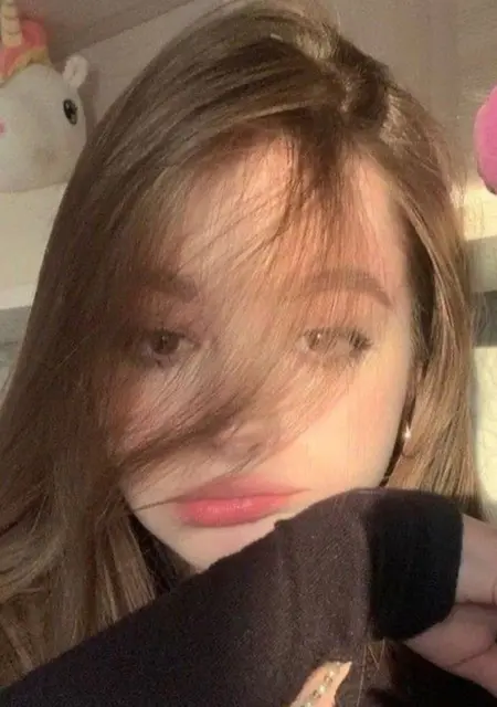 Соня из Омска, мне 18, познакомлюсь для приятного времяпровождения