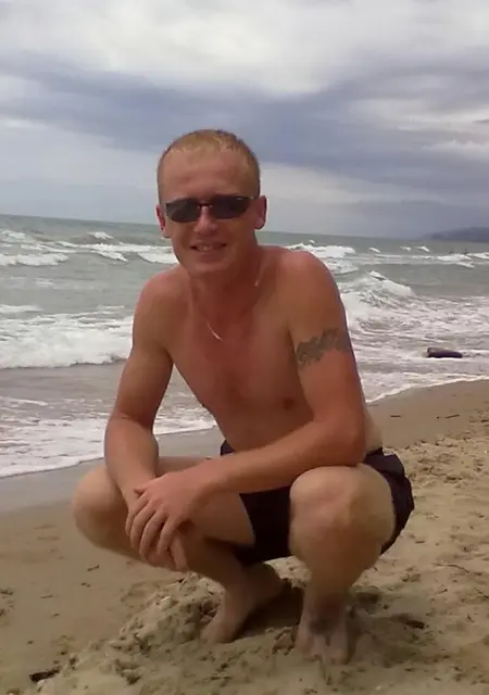 Михаил из Кореновска, мне 41, познакомлюсь на одну ночь