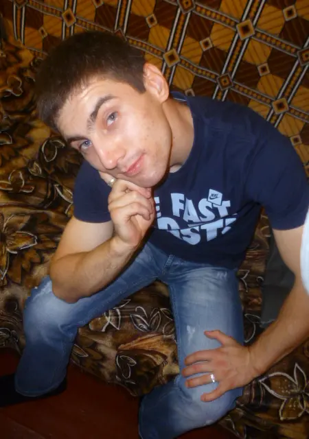 Владимр з Чернівців, мені 38 років, познайомлюсь для вірт